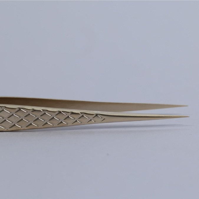 Pince d'isolation (droit) – Image 2